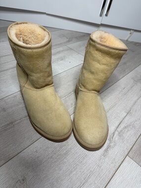 UGG Classic Short Suede Shearling Boots in Beige